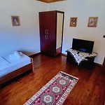 Гостевой дом House 2 Гирокастра