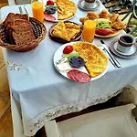 House 2 Гостевой дом *