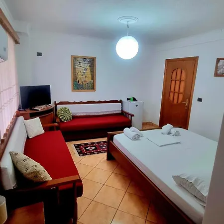 House 2 * Gjirokastër