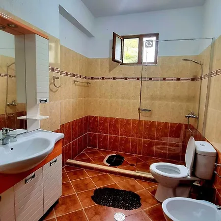 House 2 * Gjirokastër