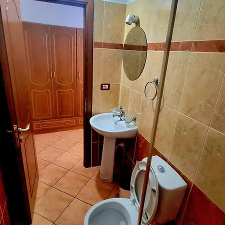 House 2 Affittacamere Gjirokastër