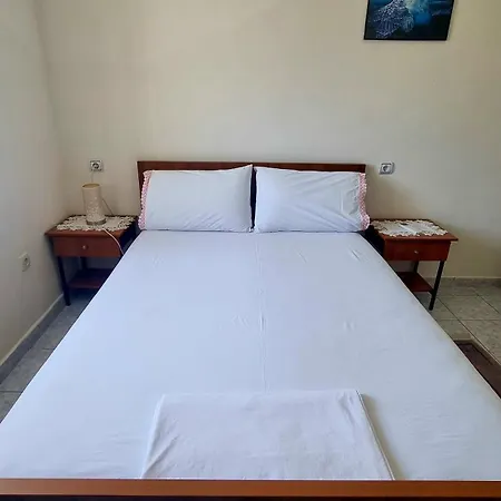 House 2 * Gjirokastër