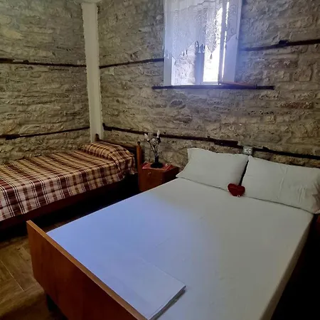 House 2 Gjirokastër