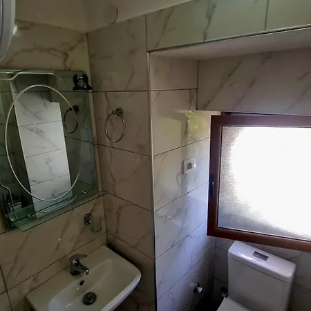 House 2 Konukevi Gjirokastër